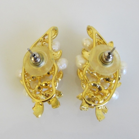 Vintage 22K Gold-Plated Freshwater Pearl Earrings - Picture 2 of 4